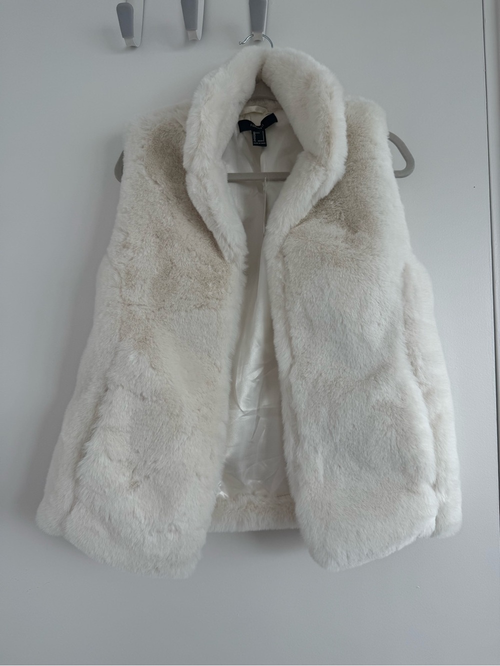 Forever 21 Cream Faux Fur Vest with Shawl Collar